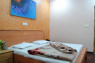 Hotel Express 66, New Delhi 3